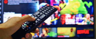 Der Konsum von Onlinemedien wie Netflix und Co. könnte während des Corona-Lockdowns zugenommen haben.